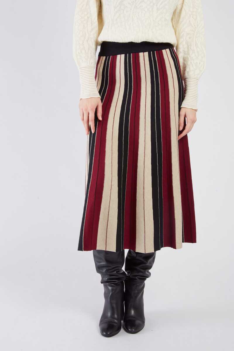 FALDA JEANNE COLOR BURDEOS 3